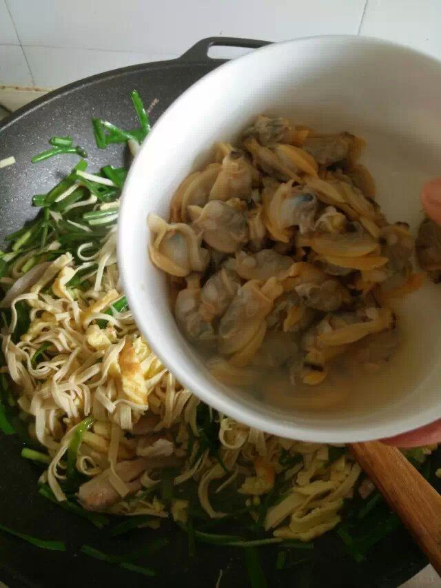 蛤肉豆腐皮小炒步骤17