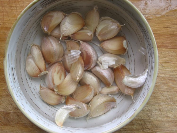 蒜烧豆角步骤3