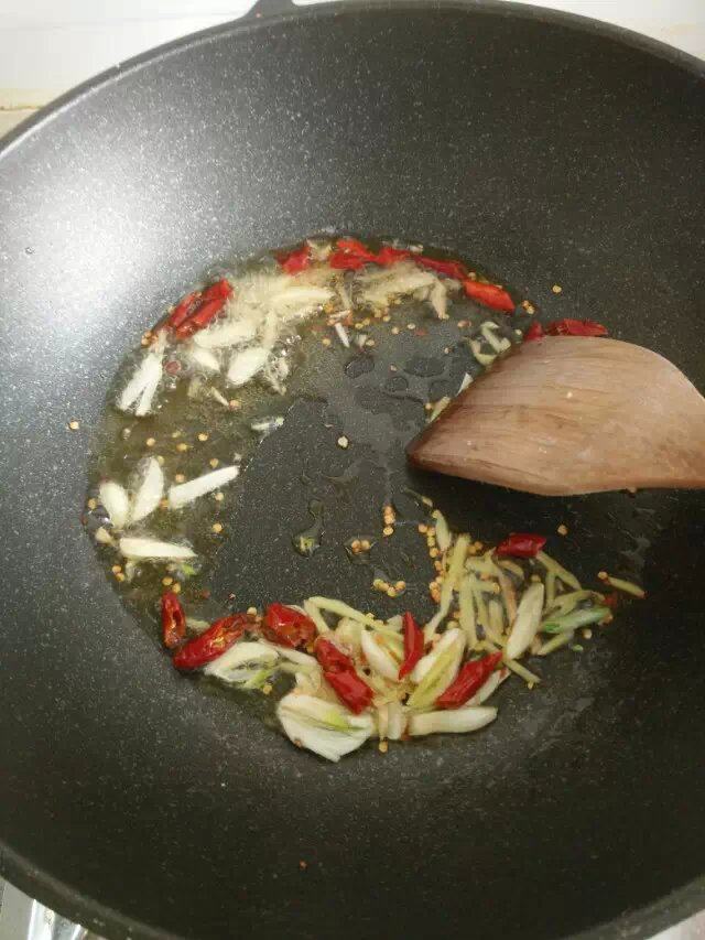 辣炒鹰爪虾步骤16
