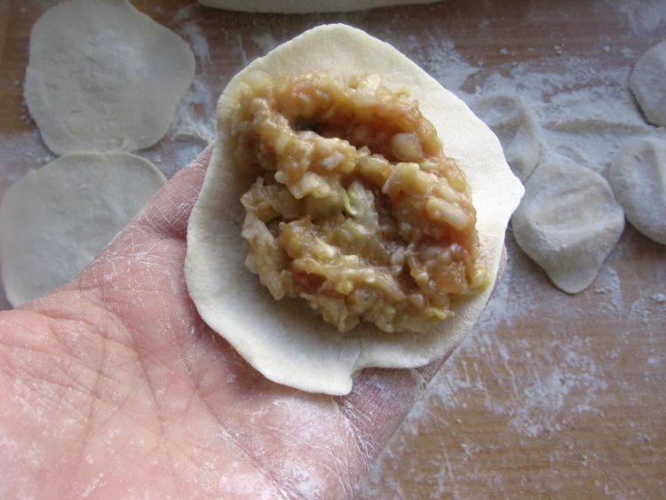 白菜烫面蒸饺步骤11