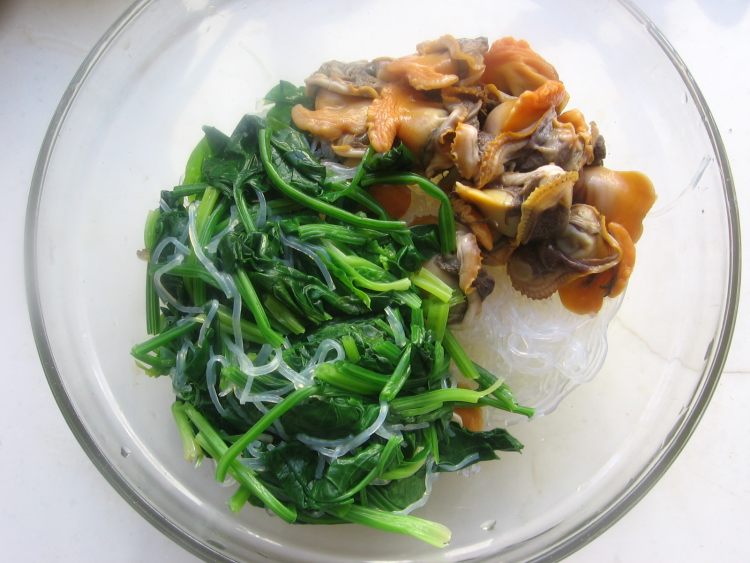 菠菜粉丝拌毛蛤蜊步骤8