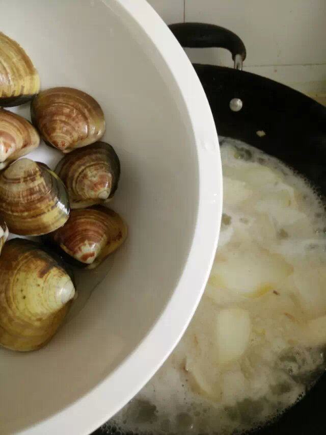 文蛤芋头汤步骤11