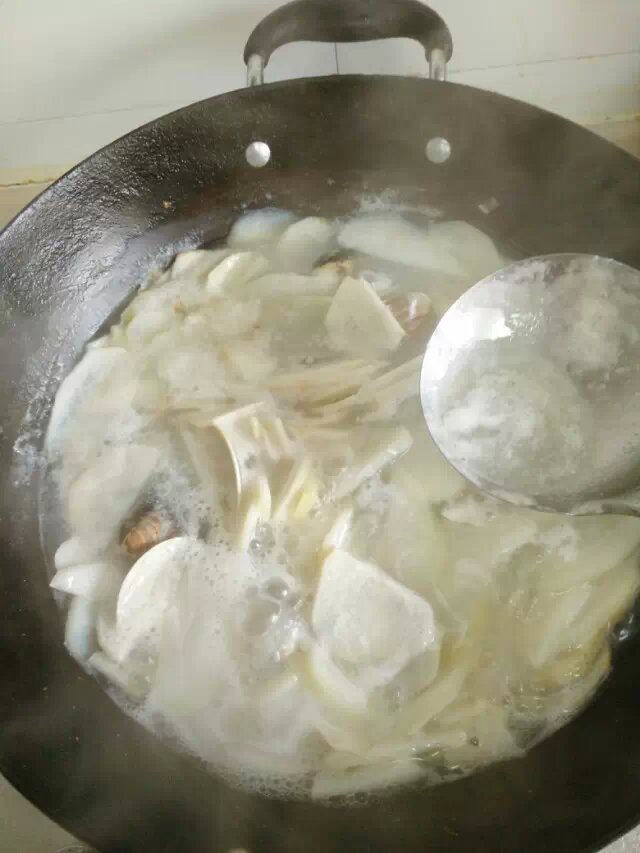 文蛤芋头汤步骤13