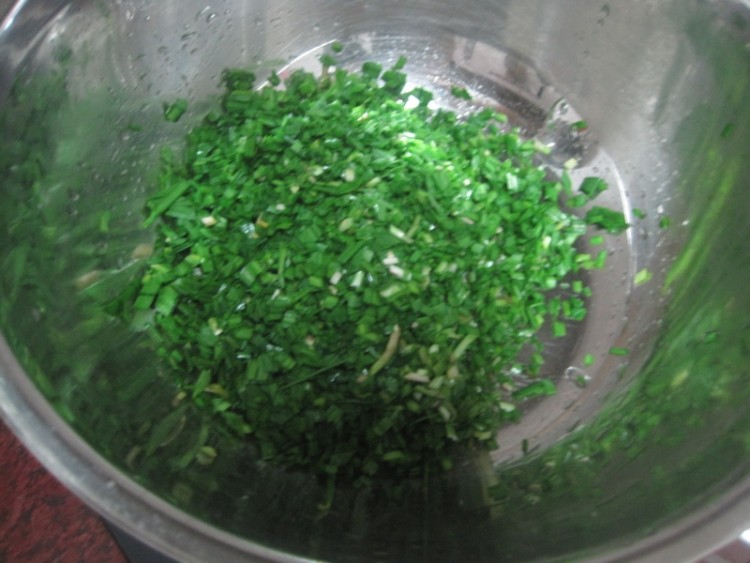 黄金韭菜馅饺子步骤3
