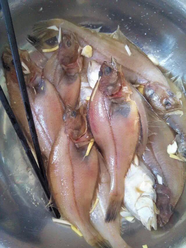 香酥炸偏口鱼步骤9