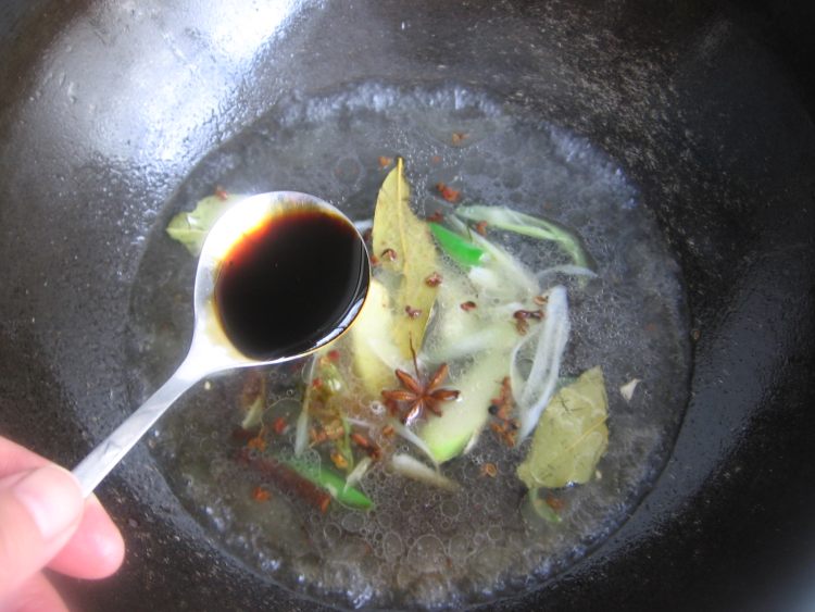 红卤鱿鱼步骤5