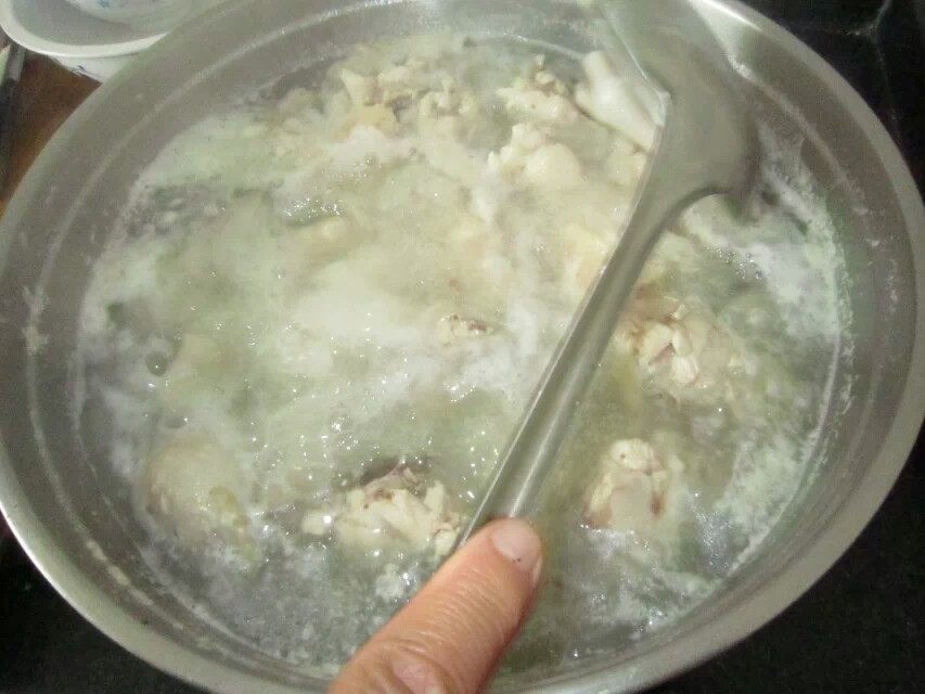 鸡肉炖茄子步骤1