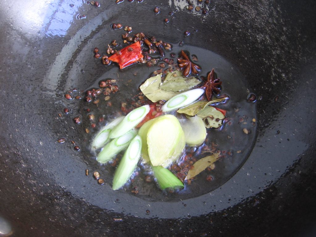 莱芜炒鸡步骤7