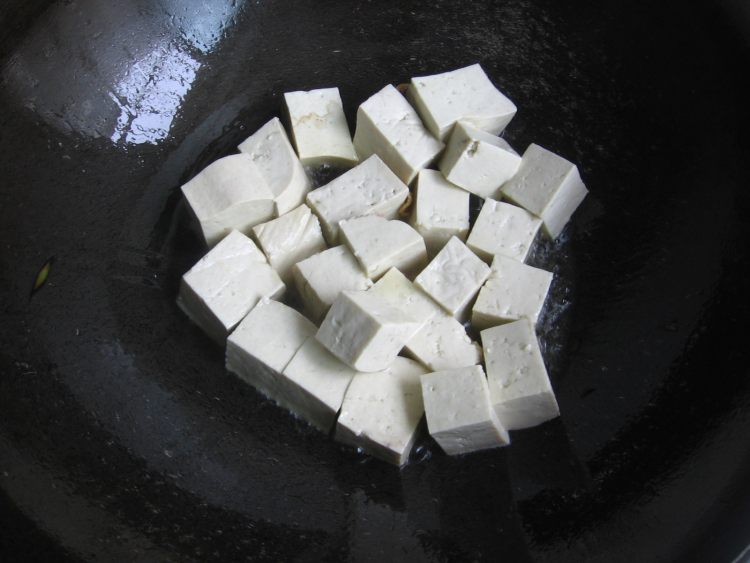 笔管鱼炖豆腐步骤7