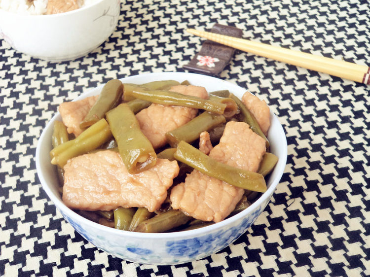 肉片焖豆角步骤10