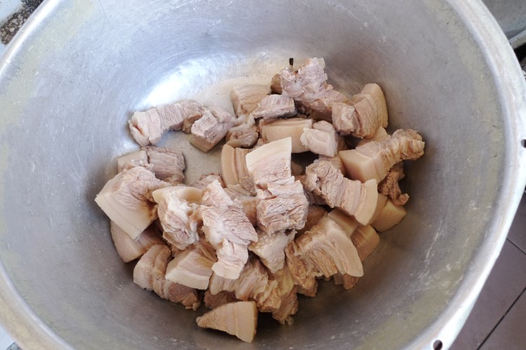 糖色红烧肉步骤5