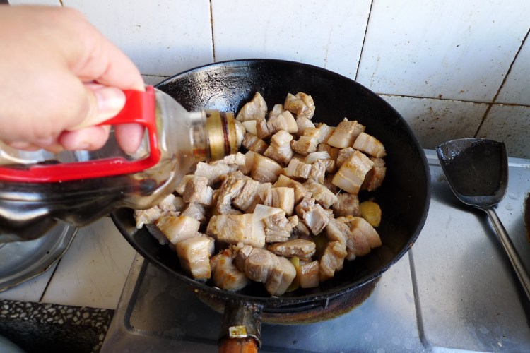 糖色红烧肉步骤11