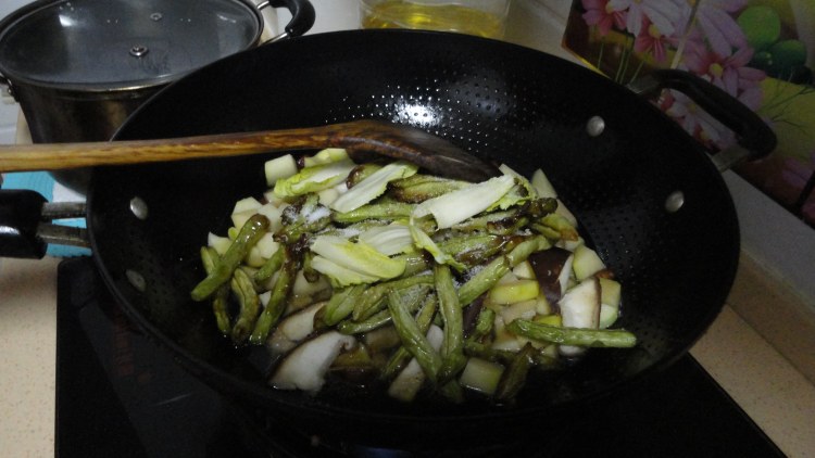 土豆炖芸豆步骤4
