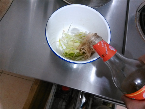 拌咸菜丝步骤6