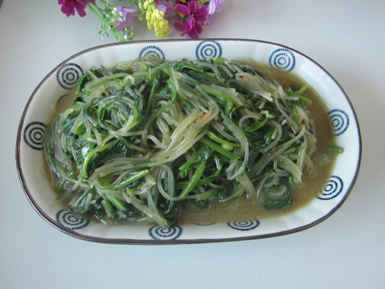 酱香菠菜粉丝步骤10