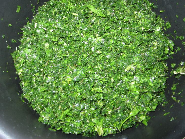 荠菜粉条肉馅饼步骤2