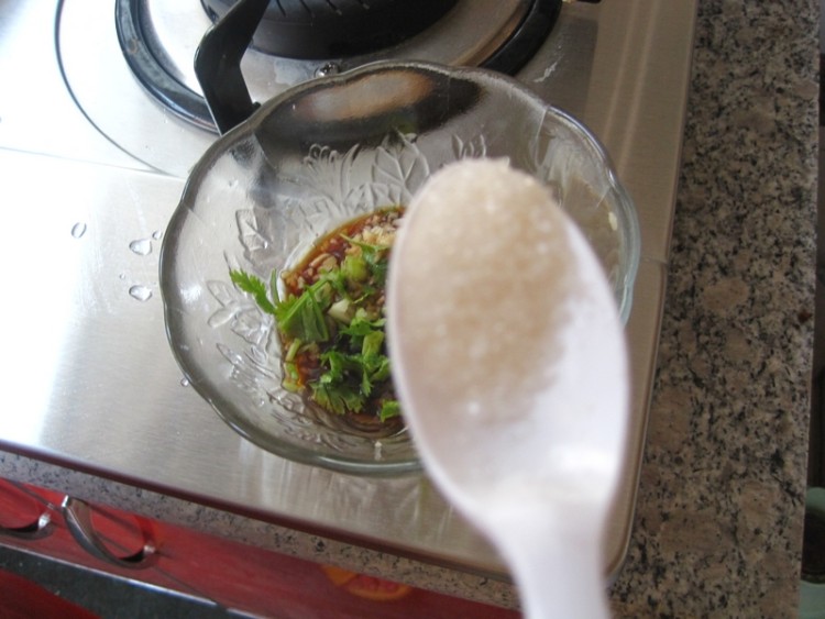 凉拌蒜香木耳菜步骤7