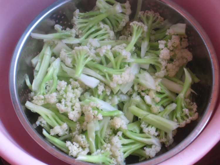 黑香肠炒菜花步骤4