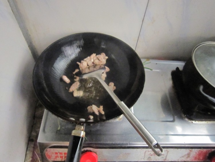 豆角炖肉步骤4