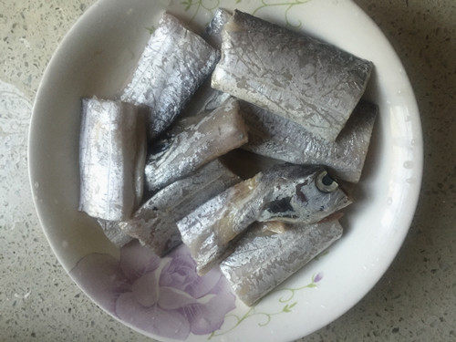 香煎椒盐带鱼步骤2
