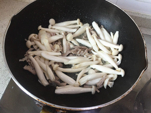 白玉菇肉丝步骤7
