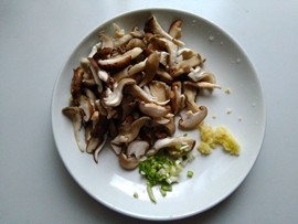 菌菇烧豆腐#本味家乡步骤3
