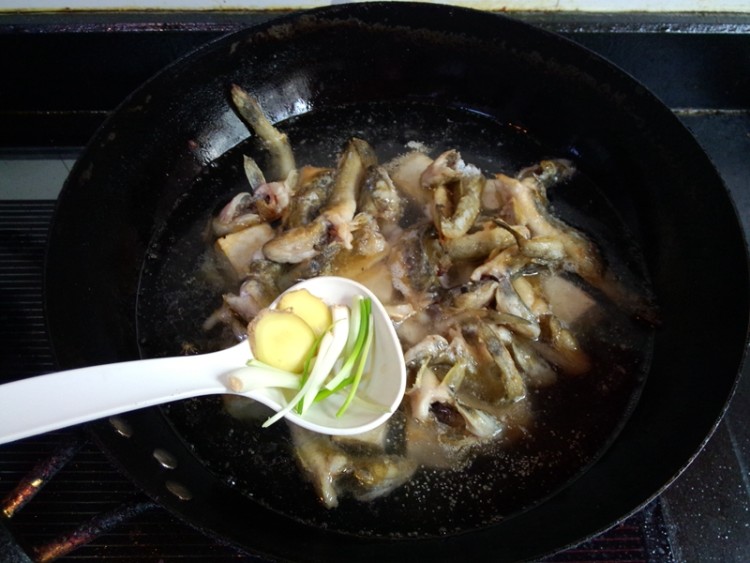 狗刚鱼炖豆腐步骤11