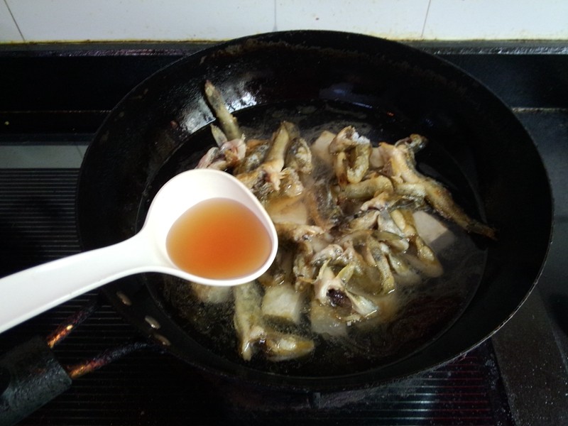 狗刚鱼炖豆腐步骤10