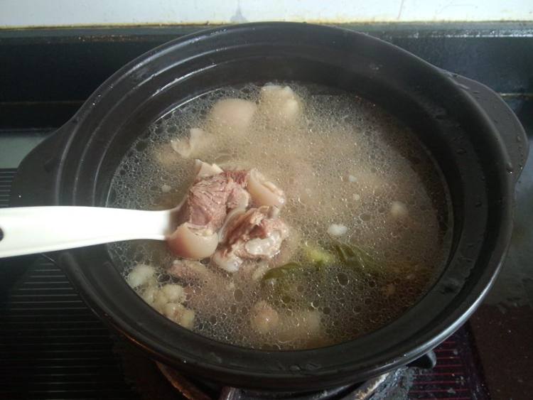 咖喱山羊肉粉丝煲步骤6