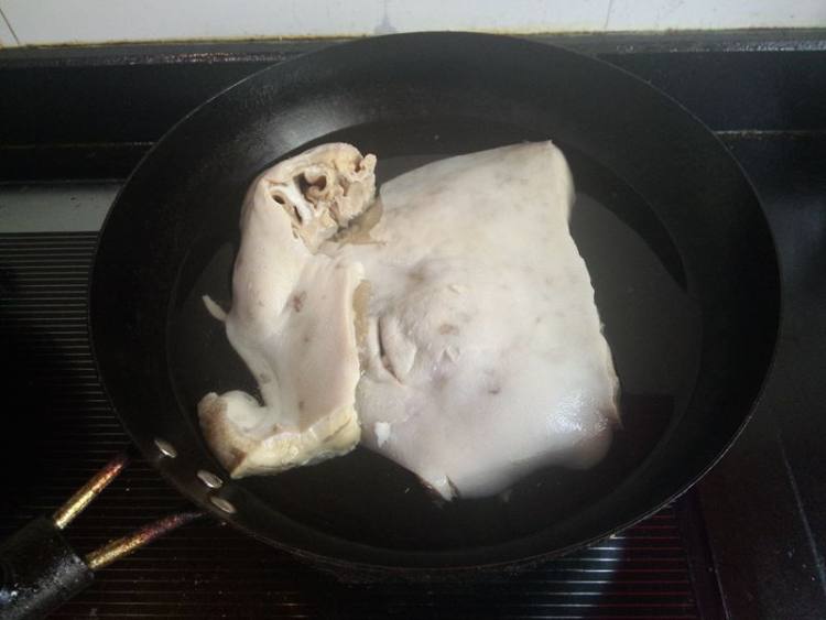 卤咸猪头肉#新鲜从这步骤3