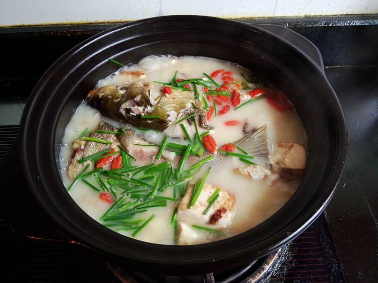 嫩豆腐炖白鱼步骤15