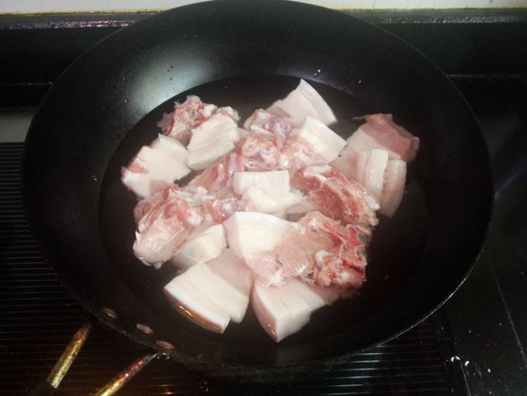 方笋干煮五花肉步骤7