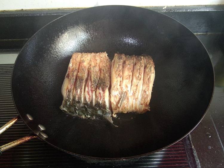 辣味肉酱烧青鱼步骤4