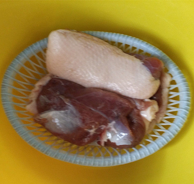 盐水鸭脯步骤2