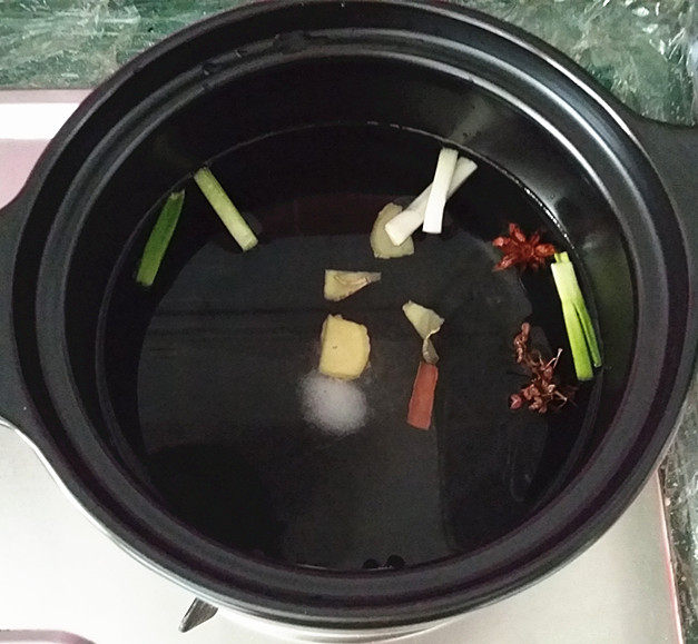 盐水鸭脯步骤3