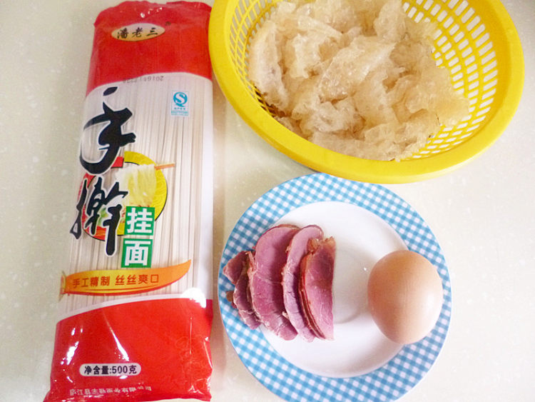 皮肚牛肉鸡蛋面步骤3