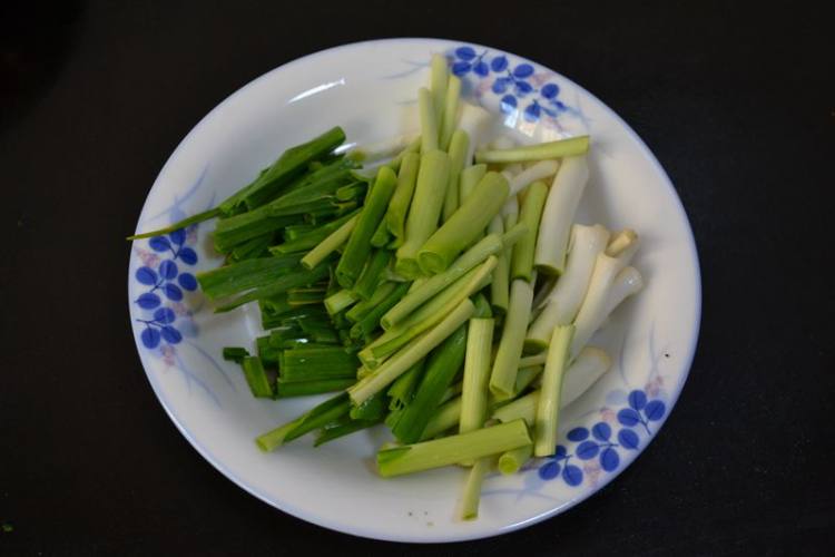青蒜炒金钩虾步骤3