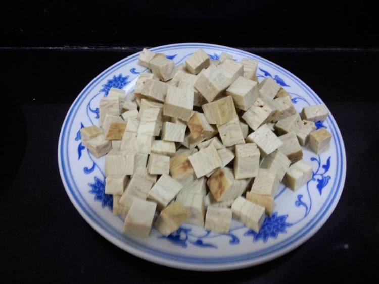 肉丁花生甜面酱步骤4