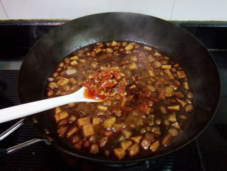 肉丁花生甜面酱步骤16