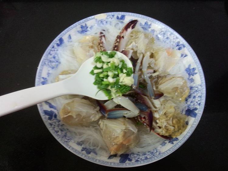 梭子蟹蒸粉丝步骤6