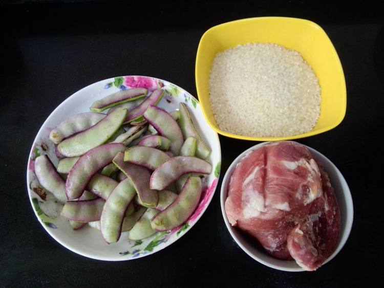 牛肉丁扁豆饭步骤1
