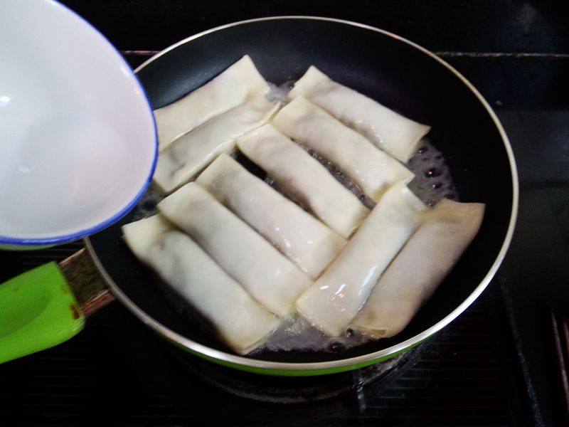 芹菜肉馅锅贴步骤13