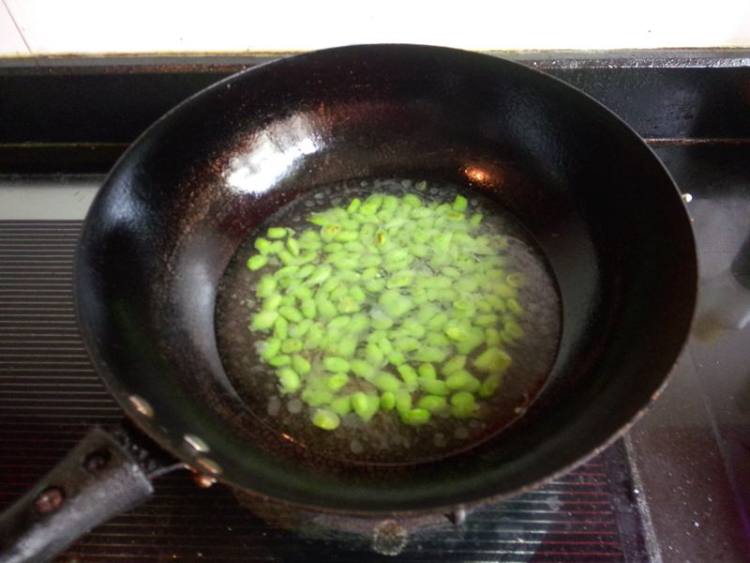 毛豆子面拖蟹步骤9
