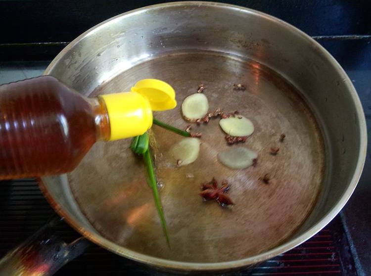 黄酒煮大闸蟹步骤4