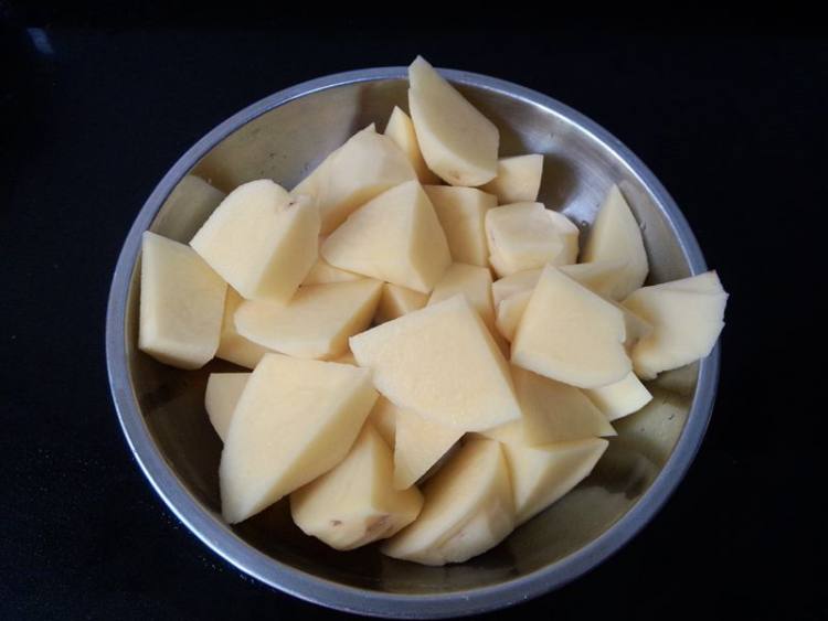 老鹅土豆煲步骤3