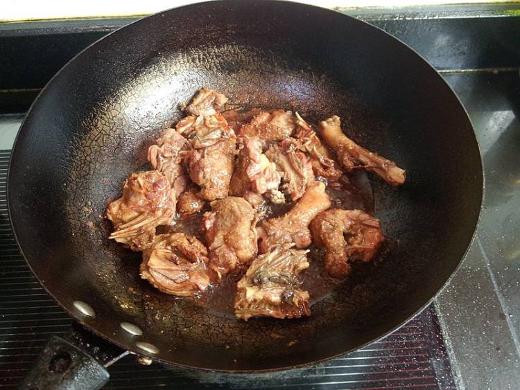 老鹅土豆煲步骤5