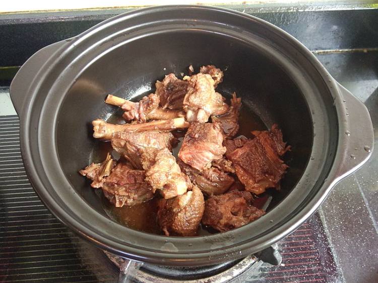 老鹅土豆煲步骤6
