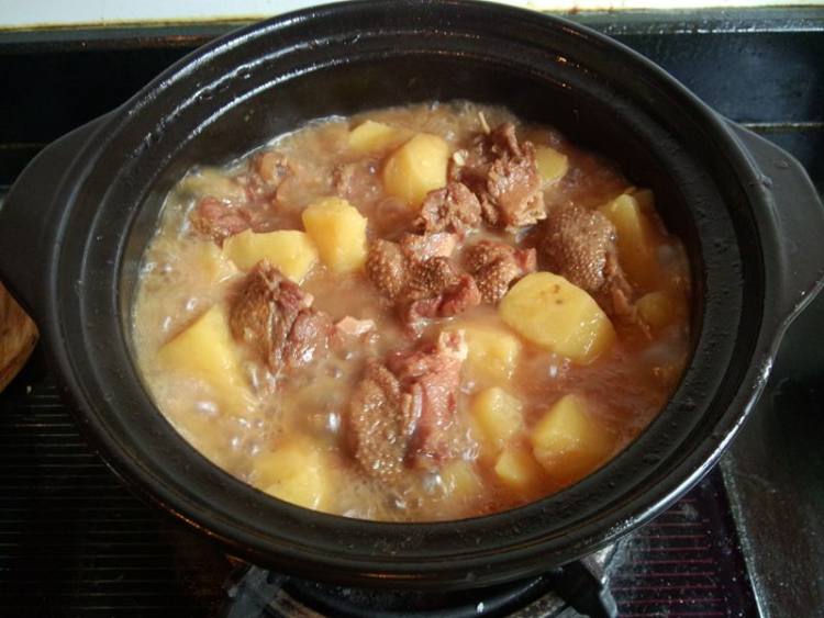 老鹅土豆煲步骤13