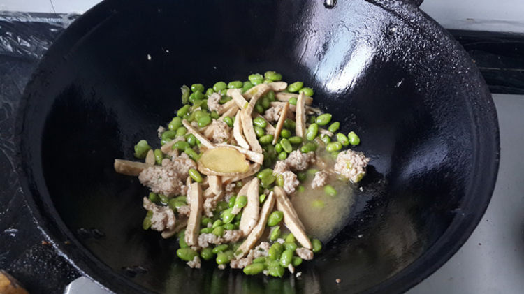 香干毛豆子步骤7