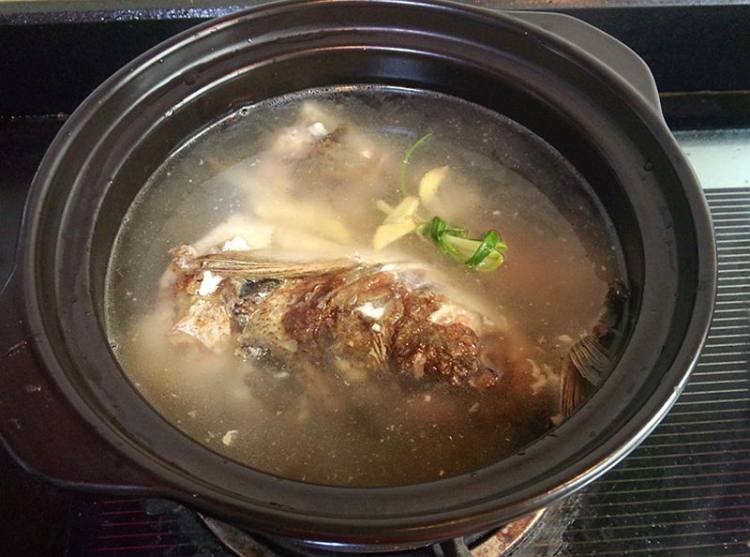 香菇鲢鱼砂锅煲步骤7